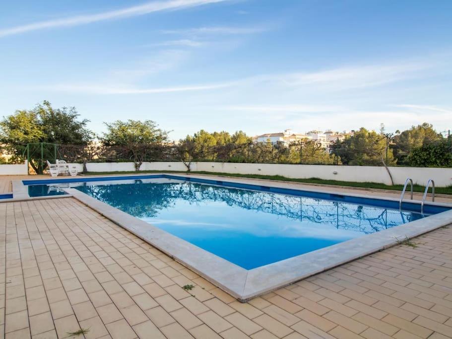 Central Apartment - Pool And Sea View & Albufeira Center Экстерьер фото